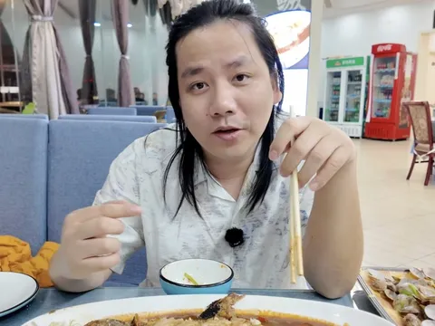 Khoa Pug liên tục xóa video, tự đốt cả trăm triệu view