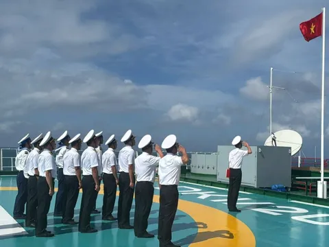 Khí thế ngày đầu năm mới ở Vùng 2 Hải quân