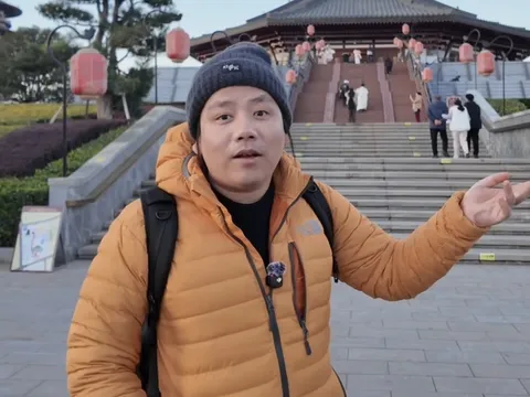 Khoa Pug: 'Tôi là YouTuber du lịch nghèo nhất Việt Nam'