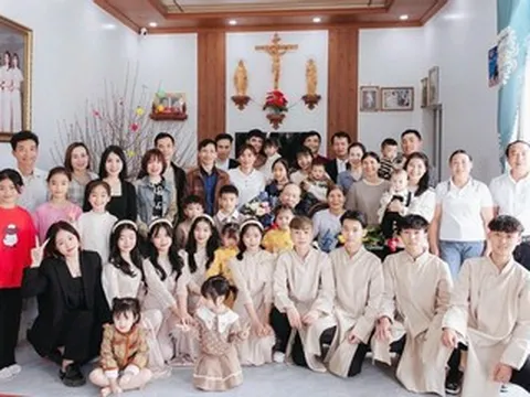 Tết rộn tiếng cười trong gia đình 10 con ở Thanh Hoá