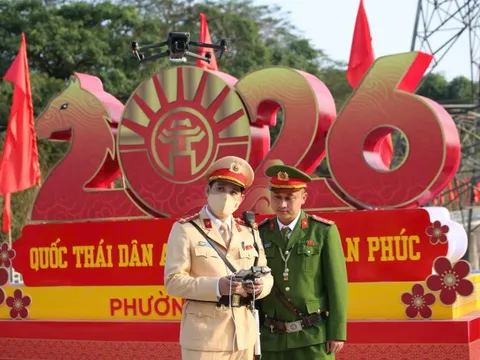 CSGT Hà Nội dùng flycam theo dõi tình hình giao thông, tăng cường kiểm soát vận tải hành khách