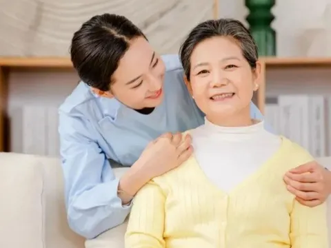 Về già tôi mới thấm: Nhiều tiền cũng không vào viện dưỡng lão, sống với con cái là cách nghỉ hưu sướng nhất