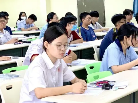 Không thi đánh giá năng lực, thí sinh liệu có “cửa” vào ĐH Khoa học Xã hội và Nhân văn Tp.HCM?