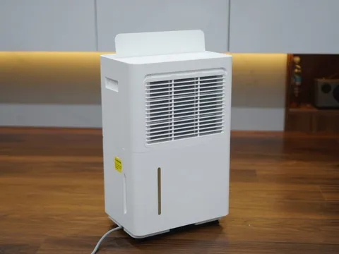 Nồm ẩm miền Bắc đến thật rồi - mẫu máy hút ẩm nhỏ gọn, giá 6,8 triệu này sẽ là lời giải cho ngôi nhà của bạn