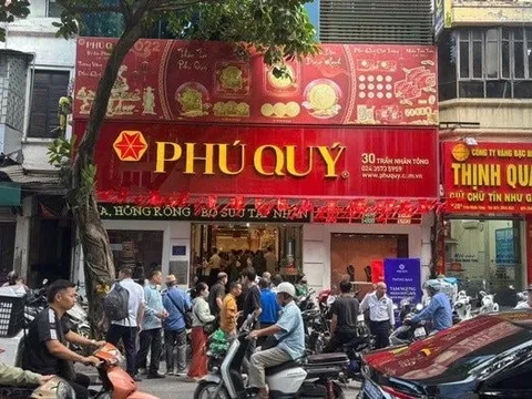 Giá bạc tăng mạnh