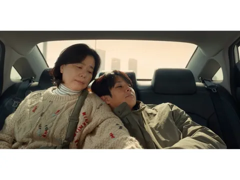 Mẹ con quốc dân "Ký sinh trùng" hội ngộ khán giả Việt