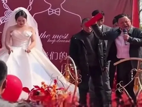 Bố cô dâu trả lại hơn 700 triệu đồng tiền sính lễ vì lý do xúc động