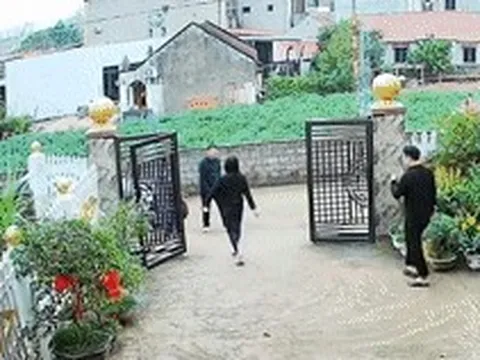 Con dâu về ngoại ăn Tết, bố mẹ chồng lái xe 9 tiếng vượt 400km về thăm