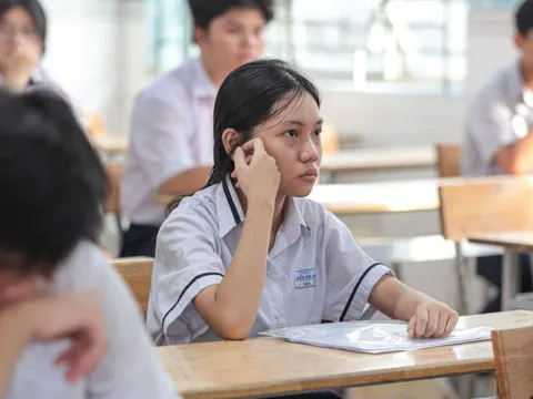 Môn thứ 3 thi lớp 10: Vì sao nhiều tỉnh tiếp tục chọn tiếng Anh?