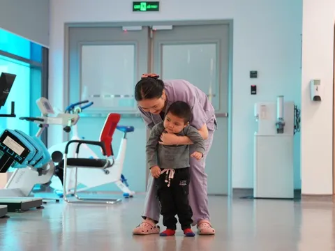 Em bé ở Thái Nguyên sống thực vật sau đuối nước "hồi sinh" kỳ diệu