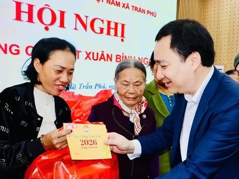 Ông Vũ Văn Tiến chuẩn bị tiếp xúc cử tri tại đơn vị bầu cử số 6, Tp.Hải Phòng