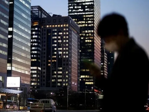 Nhà đầu tư bất động sản cần làm gì khi lãi suất tăng nóng