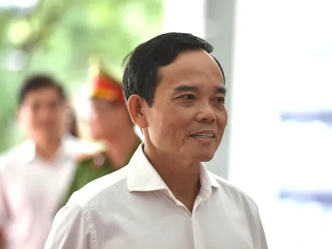 Bí thư Thành ủy TPHCM Trần Lưu Quang tiếp xúc cử tri trước kỳ bầu cử đại biểu Quốc hội