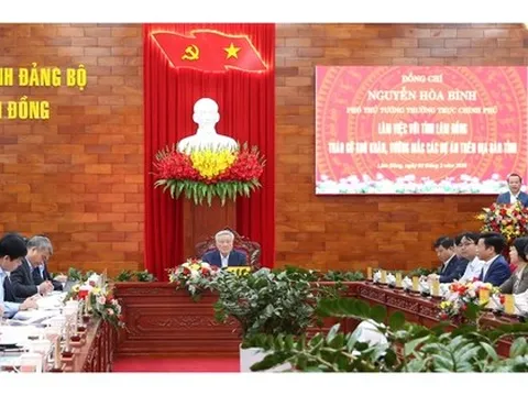 Phó Thủ tướng Thường trực Nguyễn Hòa Bình làm việc với tỉnh Lâm Đồng về việc tháo gỡ khó khăn, vướng mắc cho các dự án