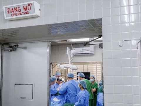 Ca mổ “chưa từng có tiền lệ” ở Bệnh viện Chợ Rẫy