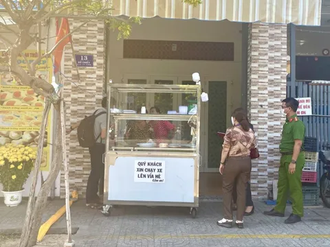 Vụ ngộ độc bánh mì "không tên": Số người nhập viện lên 79 người