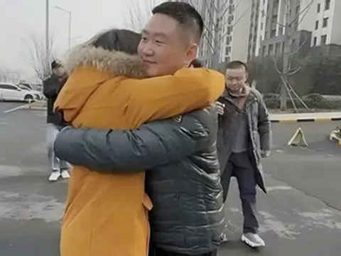 6 năm sau ca ghép tủy, người phụ nữ bật khóc khi gặp ân nhân