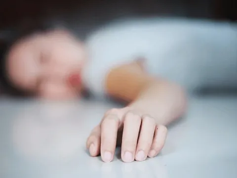 Người phụ nữ 47 tuổi tử vong vì mê ăn canh váng dầu, bác sĩ cảnh báo ngay thói quen "sát thủ thầm lặng"