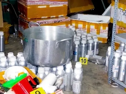 Công an Đồng Nai tìm bị hại liên quan đường dây nước hoa giả 50 tỉ đồng