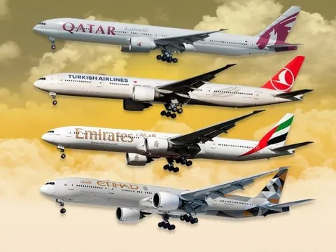 Thế giới 'nín thở' theo dõi máy bay lượn vòng vô tận ở Trung Đông