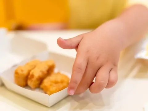 Nạp quá nhiều những món ăn này, trẻ dễ "tăng động"