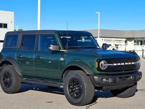 Ford triệu hồi 1,74 triệu xe tại Mỹ do lỗi camera lùi