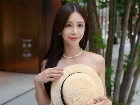 Bà mẹ 41 tuổi có ngoại hình trẻ ngang thiếu nữ