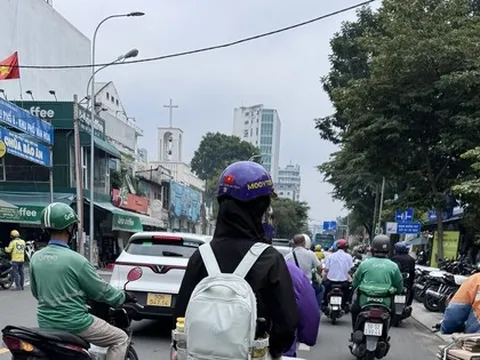 Thêm hãng gọi xe công nghệ hỗ trợ tiền xăng cho tài xế, khuyến khích chuyển đổi xe điện