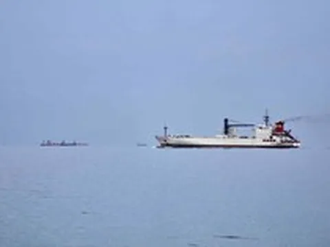 Gần 1 triệu tấn hàng đang di chuyển đến châu Á thì bất ngờ đứng im