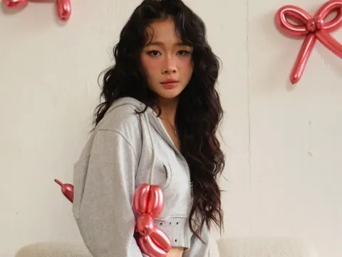 Nhan sắc trẻ trung gợi cảm của 'tân binh' phim 'Song hỷ lâm nguy'