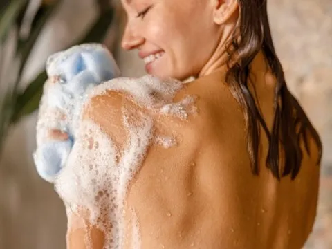 Quy trình chăm sóc da mọi phụ nữ U50 cần biết