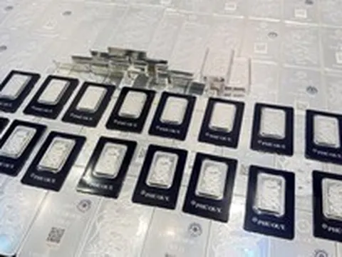 Sáng 19/3: Bạc thế giới giảm sốc, giá bạc trong nước về mức thấp nhất 1 tháng qua