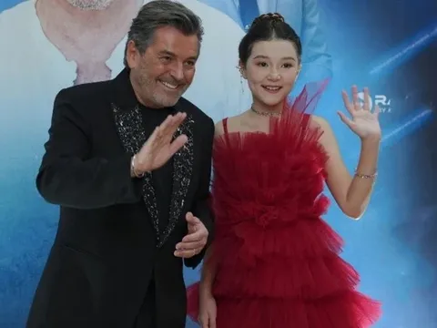 'Thần đồng' thạo 4 ngôn ngữ, từng chung sân khấu với Modern Talking