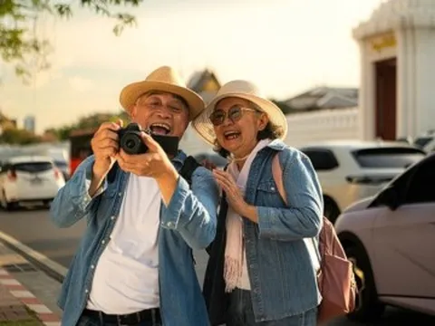 Sau 2 năm nghỉ hưu tôi mới nhận ra: Người giàu sống không sướng bằng tôi, lương hưu càng ít sống càng an nhàn vì lẽ này