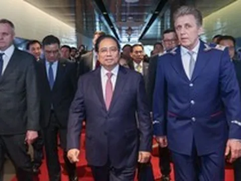 Thăm công trình 90 năm tuổi dưới lòng đất ở Moscow, Thủ tướng đề nghị Nga hỗ trợ xây tại Hà Nội, TP.HCM