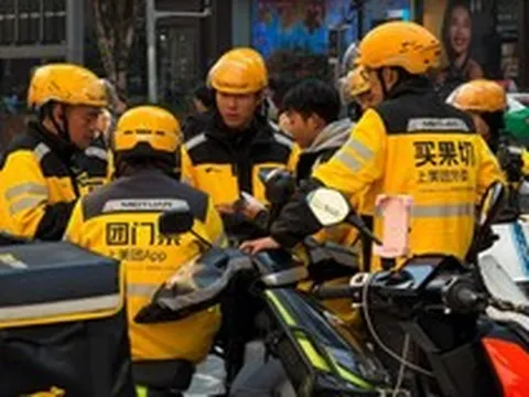 Bán cốc cà phê giá chỉ 7.000 đồng gồm cả ship để đổi lấy 120 triệu đơn/ngày, một công ty giao đồ ăn báo lỗ tới 2,2 tỷ USD/quý