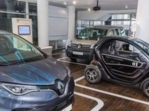 Xe điện cũ hút khách khi giá xăng dầu tăng