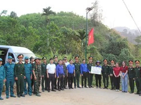 Về biên giới La Dêê, dựng “phên dậu” từ những đường cờ Tổ quốc