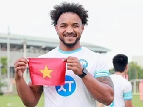 Góc khuất sau ánh hào quang của tiền đạo Xuân Son