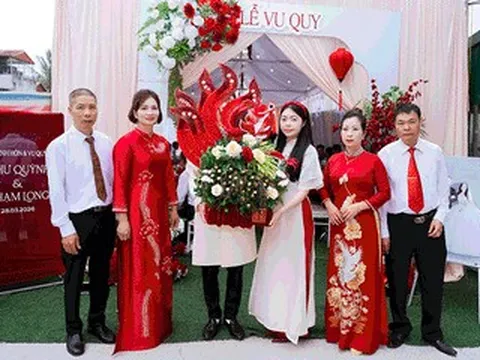 Đám cưới vắng cô dâu, chú rể ở Quảng Ninh, hai họ tự 'trao dâu, nhận rể'