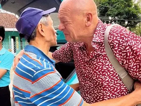 Về thăm con dâu Việt, bố mẹ chồng Pháp ở lại 2 tháng vì quý mến thông gia