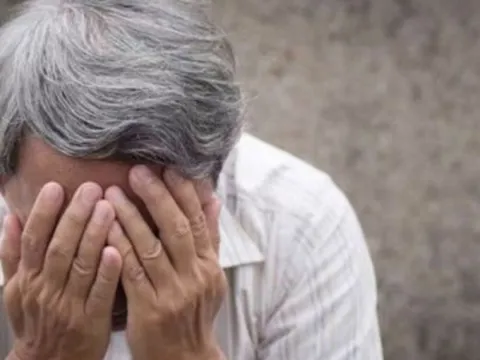 Một lời nói dối về lương hưu giúp tôi nhìn rõ lòng người trong gia đình