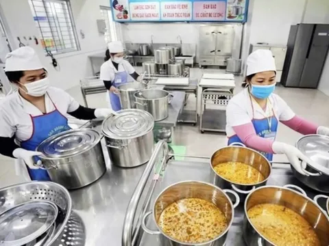 Bắc Ninh kiểm tra toàn bộ bếp ăn tập thể sau vụ 300 tấn lợn bẩn