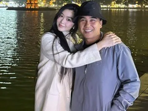 Quyền Linh tặng con gái Lọ Lem "món quà" đặc biệt