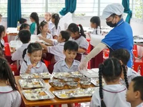 Tp.HCM tổng kiểm tra 317 cơ sở cung cấp suất ăn trường học giữa loạt bê bối thực phẩm