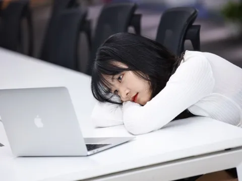 AI đang xóa sổ 16.000 việc làm mỗi tháng tại Mỹ