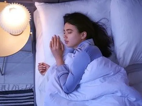 Kiểu ngủ gây hại gấp đôi thiếu ngủ thông thường