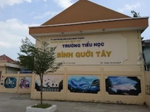 TPHCM: Hàng chục học sinh một trường tiểu học đau bụng, nghi ngộ độc thực phẩm
