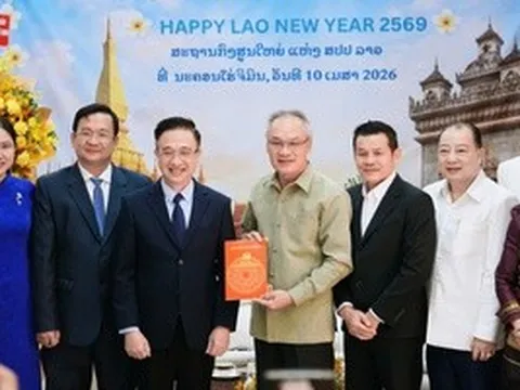 Lãnh đạo TPHCM chúc tết Bunpimay tại Tổng Lãnh sự quán Lào