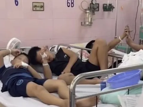 Gần 150 học sinh TPHCM nghi ngộ độc, Bộ Y tế yêu cầu làm rõ